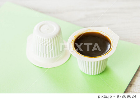 手軽な緑茶のポーション 手軽な緑茶のポーション 97369624