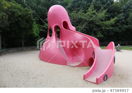 公園の遊具 公園の遊具 97369957