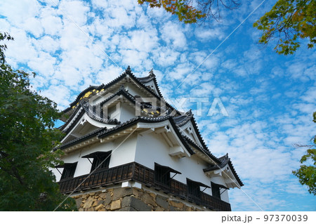 【日本100名城】彦根城 南から見た国宝の天守3 滋賀県彦根市 【日本100名城】彦根城 南から見た国宝の天守3 滋賀県彦根市 97370039