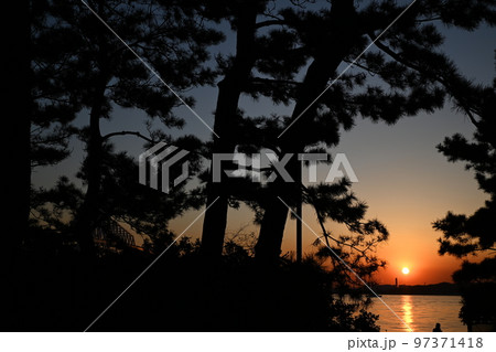 若洲からの夕日 若洲からの夕日 97371418