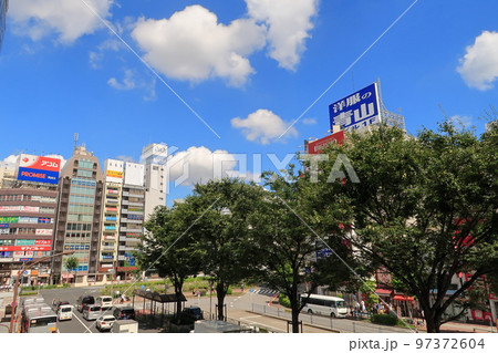【品川区】五反田駅東口の風景 97372604