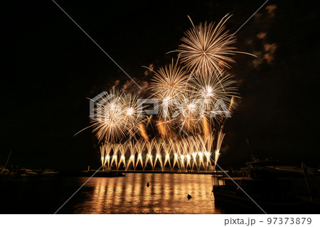 熱海海上花火大会 97373879