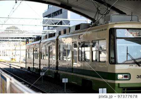 路面電車　広島電鉄　宮島口駅 97377678