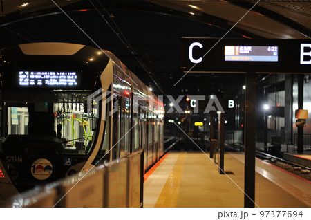 路面電車　広島電鉄　宮島口駅 97377694