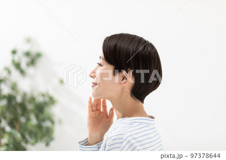 スキンケア　女性 97378644