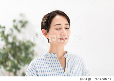 スキンケア　女性 97378674