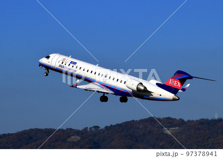 大阪国際空港　IBEX　飛行機　離陸 97378941