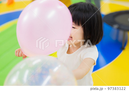 保育　運動　習い事　幼児　 97383122