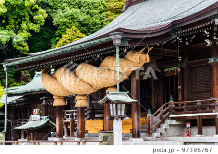 福岡県 宮地嶽神社　～拝殿と大注連縄～ 97396767