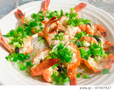 中国家庭料理・蒜蓉開背蝦（ブラックタイガーのにんにく蒸し） 97397927