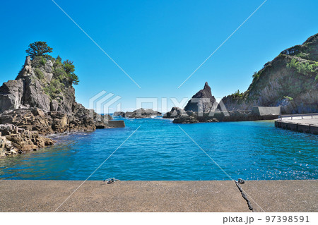 【阿野木漁港】 和歌山県東牟婁郡串本町樫野 97398591