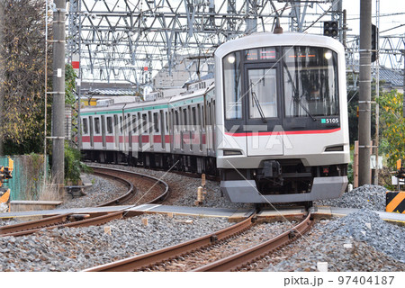 鉄道　東急5000系　 5105F(長津田) 97404187