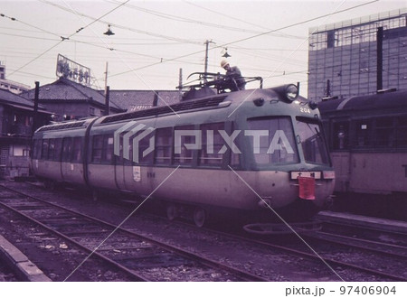 昭和44年 廃止間近の玉電 東急玉川線 東京都 大橋車庫 記録写真 古いカラー写真の写真素材 [97406904] - PIXTA