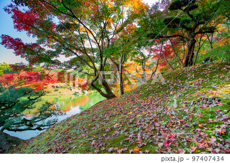栗林公園 秋の紅葉が最高 栗林公園 秋の紅葉が最高 97407434