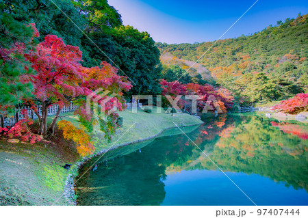 栗林公園 秋の紅葉が最高 栗林公園 秋の紅葉が最高 97407444