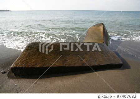 三戸海岸 天神丸・サンコロ石(築城石) 三戸海岸 天神丸・サンコロ石(築城石) 97407632