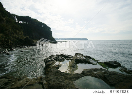 三浦市　黒崎の岩礁のみち 97407828