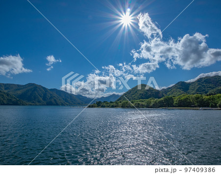 中禅寺湖 菖蒲ヶ浜 中禅寺湖 菖蒲ヶ浜 97409386