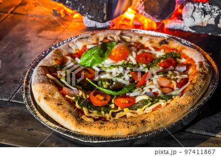 ミックスピザ Italian delicious food mixture pizza ミックスピザ Italian delicious food mixture pizza 97411867