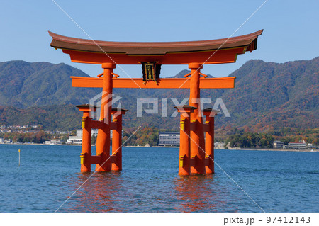 宮島の大鳥居 97412143
