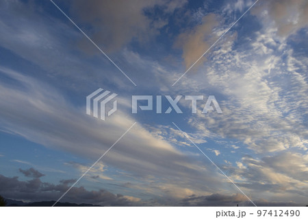 夕暮れの空 夕暮れの空 97412490
