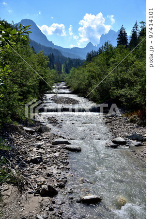 Valley waters 97414101