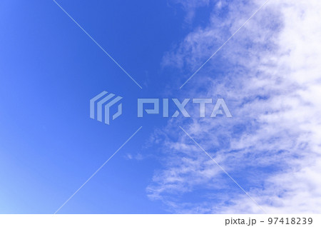 青空と白い雲 青空と白い雲 97418239