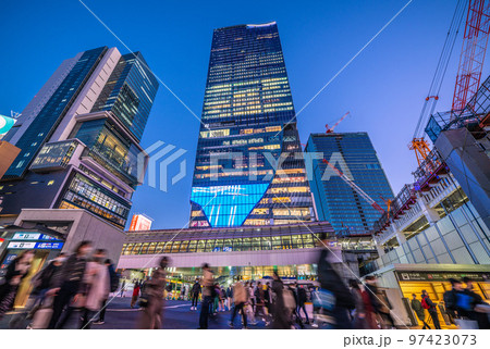 日本の東京都市景観 渋谷駅やオフィスビル群。桜丘口再開発のビルの外観が完成間近に=12月18日 日本の東京都市景観 渋谷駅やオフィスビル群。桜丘口再開発のビルの外観が完成間近に=12月18日 97423073