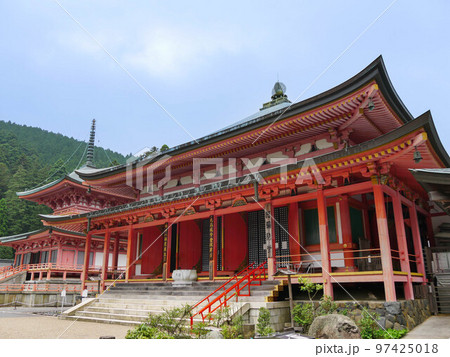 比叡山延暦寺の東塔 97425018