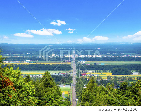 天に続く道（北海道斜里町） 97425206