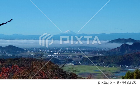 栃木県の太平山から見る雲海と富士山 栃木県の太平山から見る雲海と富士山 97443220