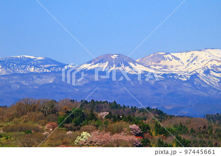 旅行や春の絶景のイメージ 旅行や春の絶景のイメージ 97445661