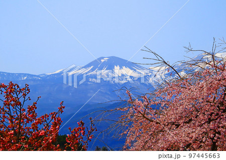 旅行や春の絶景のイメージ 旅行や春の絶景のイメージ 97445663
