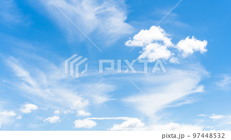 美しい大自然 初夏の空と雲 阿蘇の山から撮影 美しい大自然 初夏の空と雲 阿蘇の山から撮影 97448532