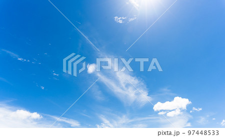 美しい大自然　初夏の空と雲　阿蘇の山から撮影 97448533