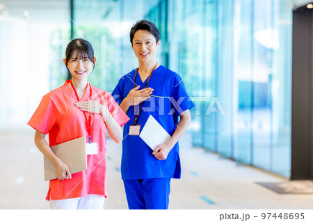 男女 医者 撮影協力「LINK FOREST」 男女 医者 撮影協力「LINK FOREST」 97448695