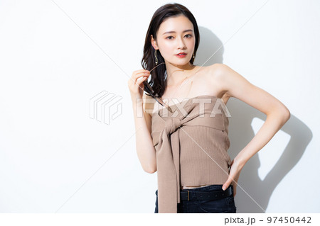 夏　ボディケアイメージ　 97450442