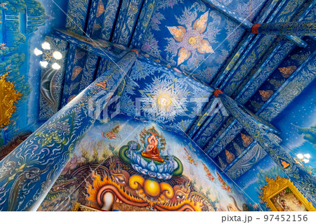 Wat Rong Sua Ten (Blue Temple)　タイ王国チェンライ 97452156