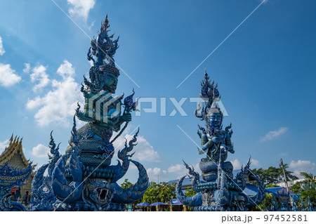 Wat Rong Sua Ten (Blue Temple)　タイ王国チェンライ 97452581