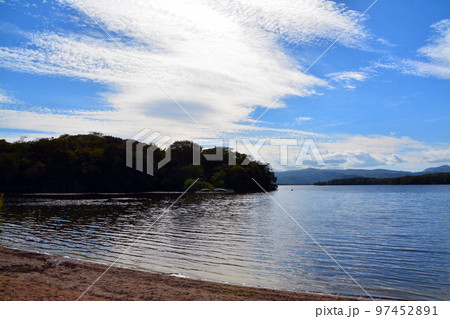 大沼国定公園～北海道駒ヶ岳の望む 97452891
