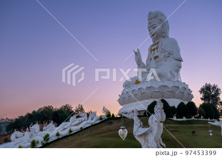 Wat Huai Pla Kang タイ王国チェンライの巨大観音菩薩のお寺 Wat Huai Pla Kang タイ王国チェンライの巨大観音菩薩のお寺 97453399