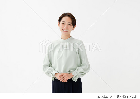 女性　白バック 97453723