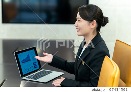 カウンセリング　撮影協力：WEEK芝大門（サンフロンティア不動産） 97454591