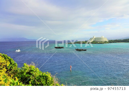 沖縄・万座毛から見たANAインターコンチネンタル万座ビーチリゾート 沖縄・万座毛から見たANAインターコンチネンタル万座ビーチリゾート 97455713