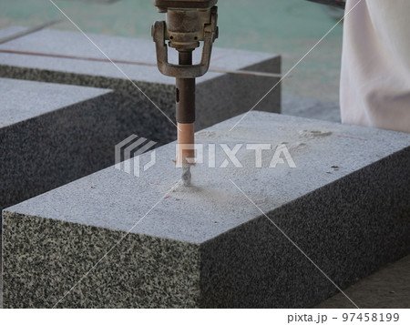 墓石・石材加工作業15 墓石・石材加工作業15 97458199