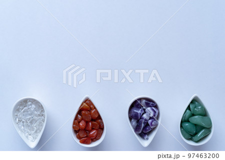 カラフルな天然石 97463200