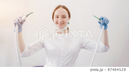 dentist doctor 97464529