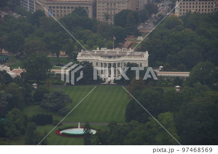 記念塔から見たホワイトハウス(アメリカ、ワシントンDC) 記念塔から見たホワイトハウス(アメリカ、ワシントンDC) 97468569