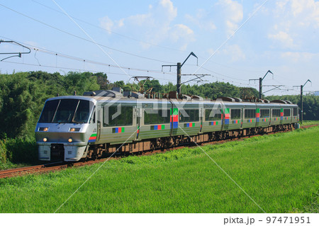 日豊本線を駆け抜ける783系特急電車「ハイパーサルーン」（JR九州） 97471951
