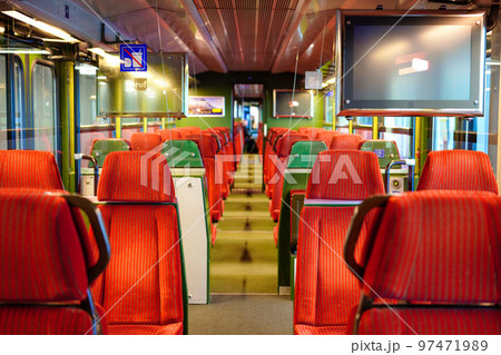 ユングフラウ鉄道の電車 (スイス) 97471989